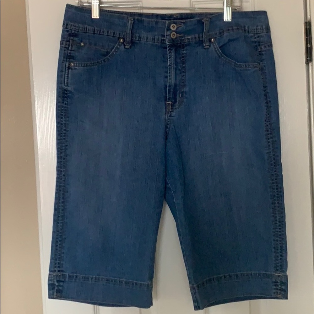 Bermuda short/Capri Jean short
